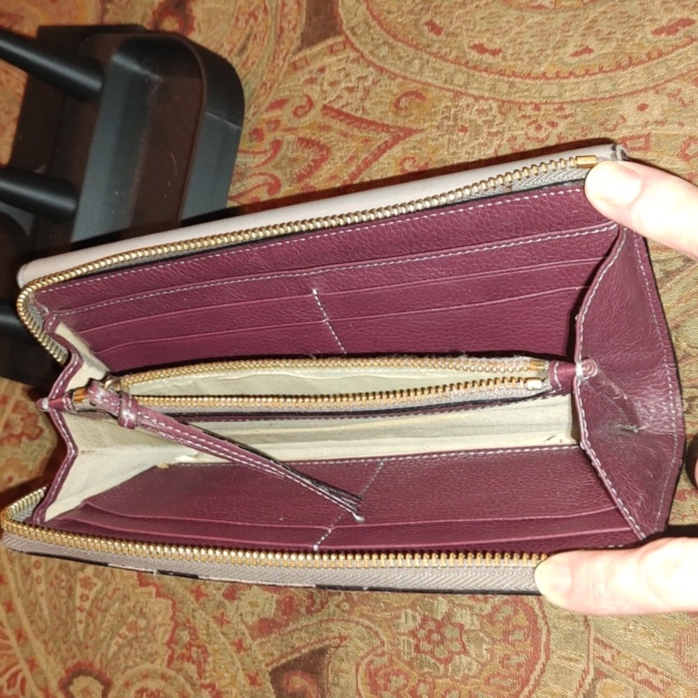 Chloe Multicolor leather long wallet $313 retail. GUC. - Picture 5 of 15